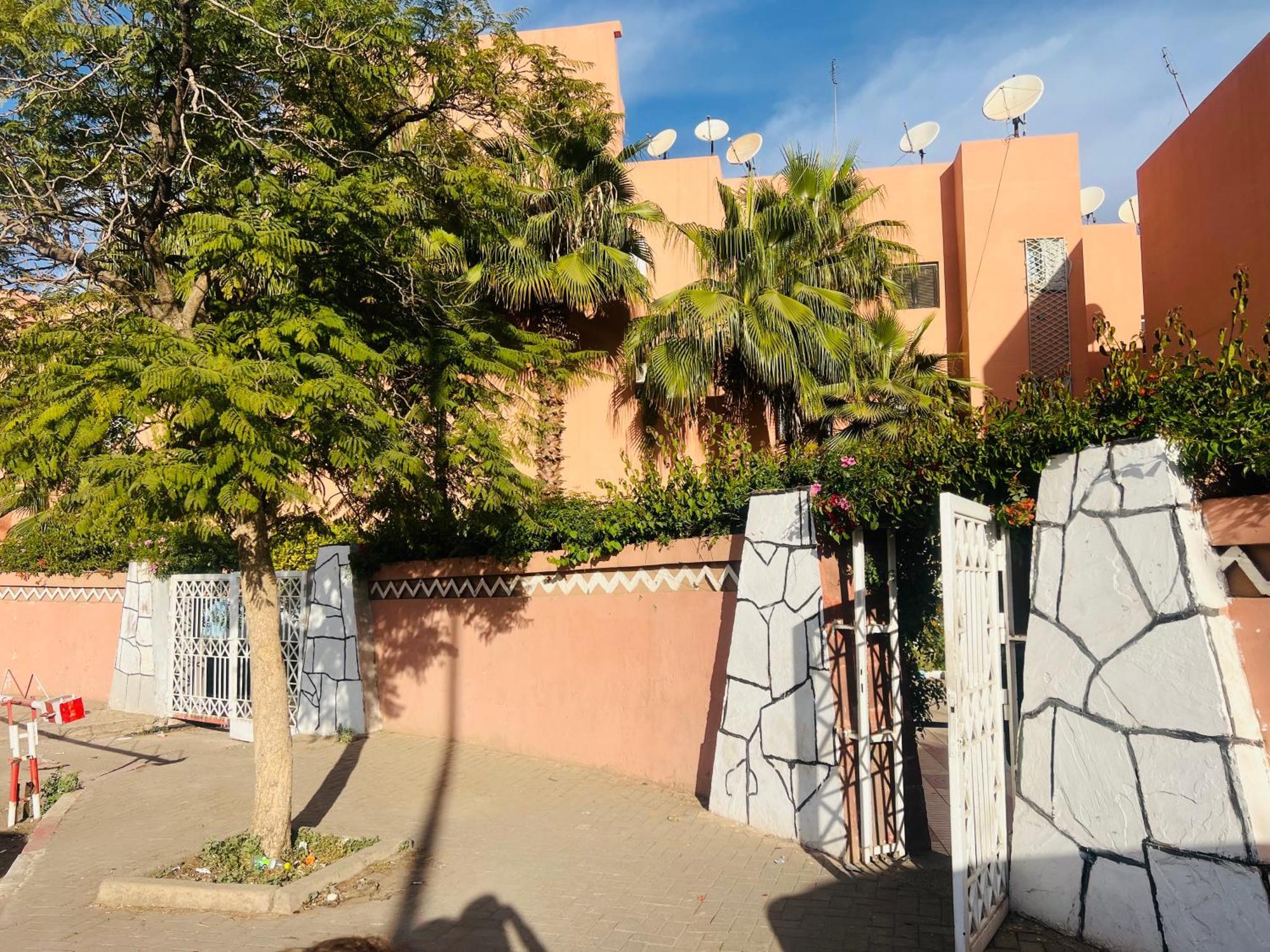 Julie'S Airport Apartment Marrakesh Luaran gambar